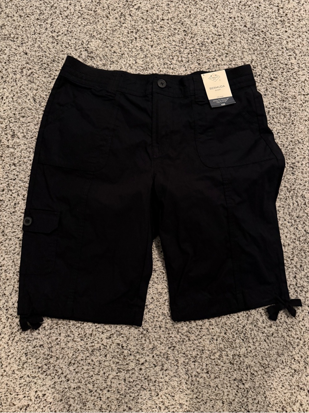 St. John’s Bay Women’s Black Mid Rise Bermuda Shorts Size 8 NWT